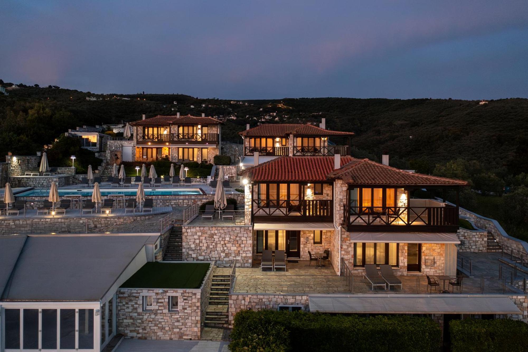 Karavia Lux Inn Afissos Bagian luar foto