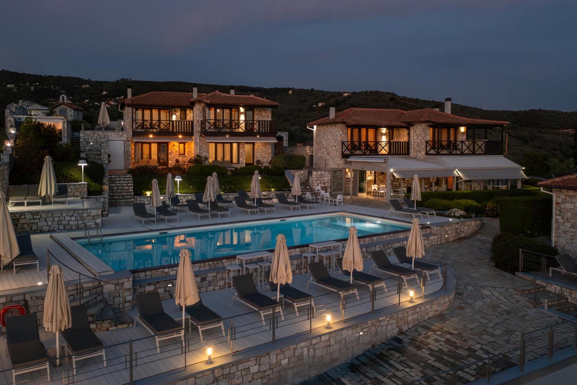 Karavia Lux Inn Afissos Bagian luar foto