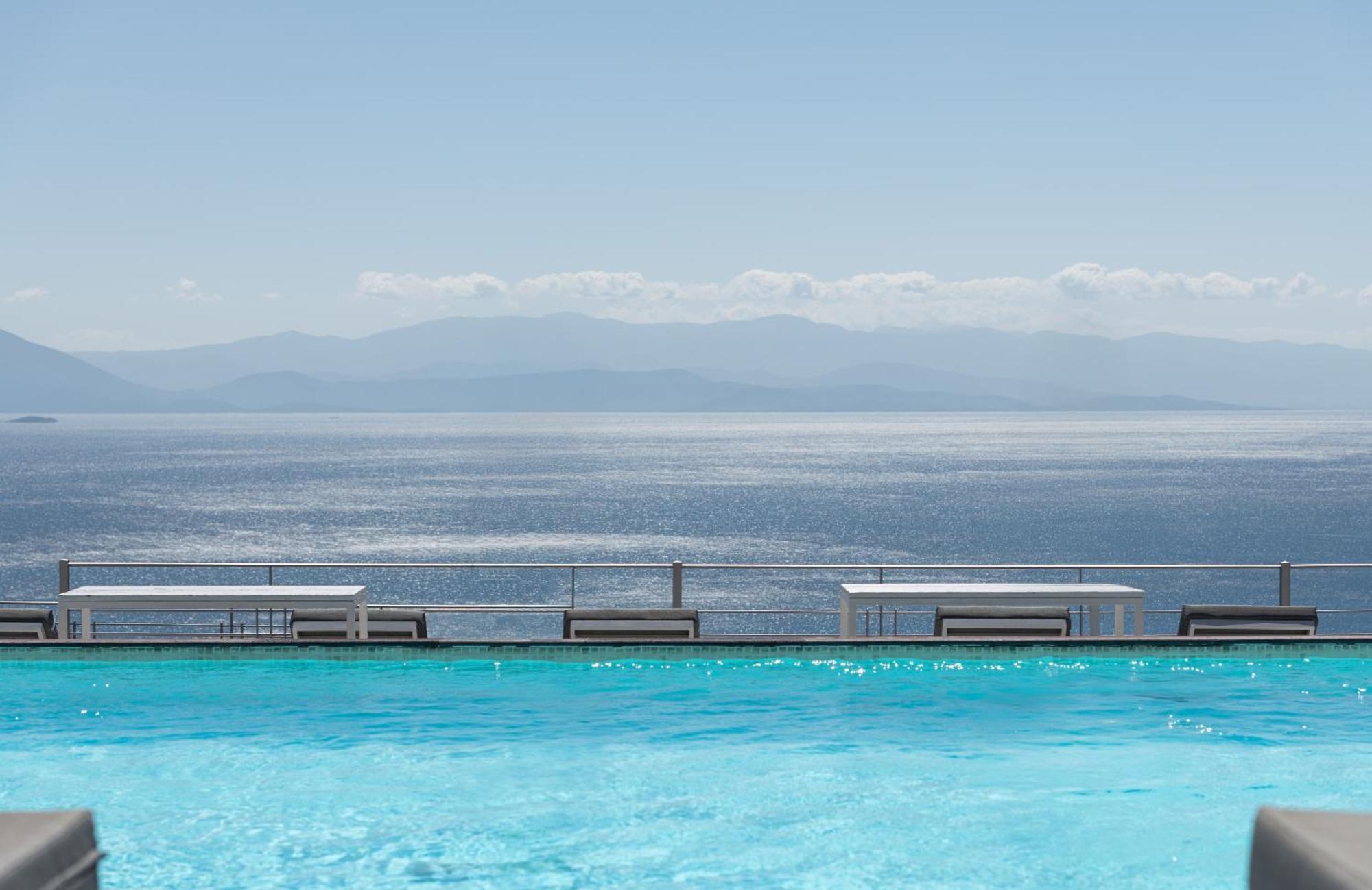 Karavia Lux Inn Afissos Bagian luar foto