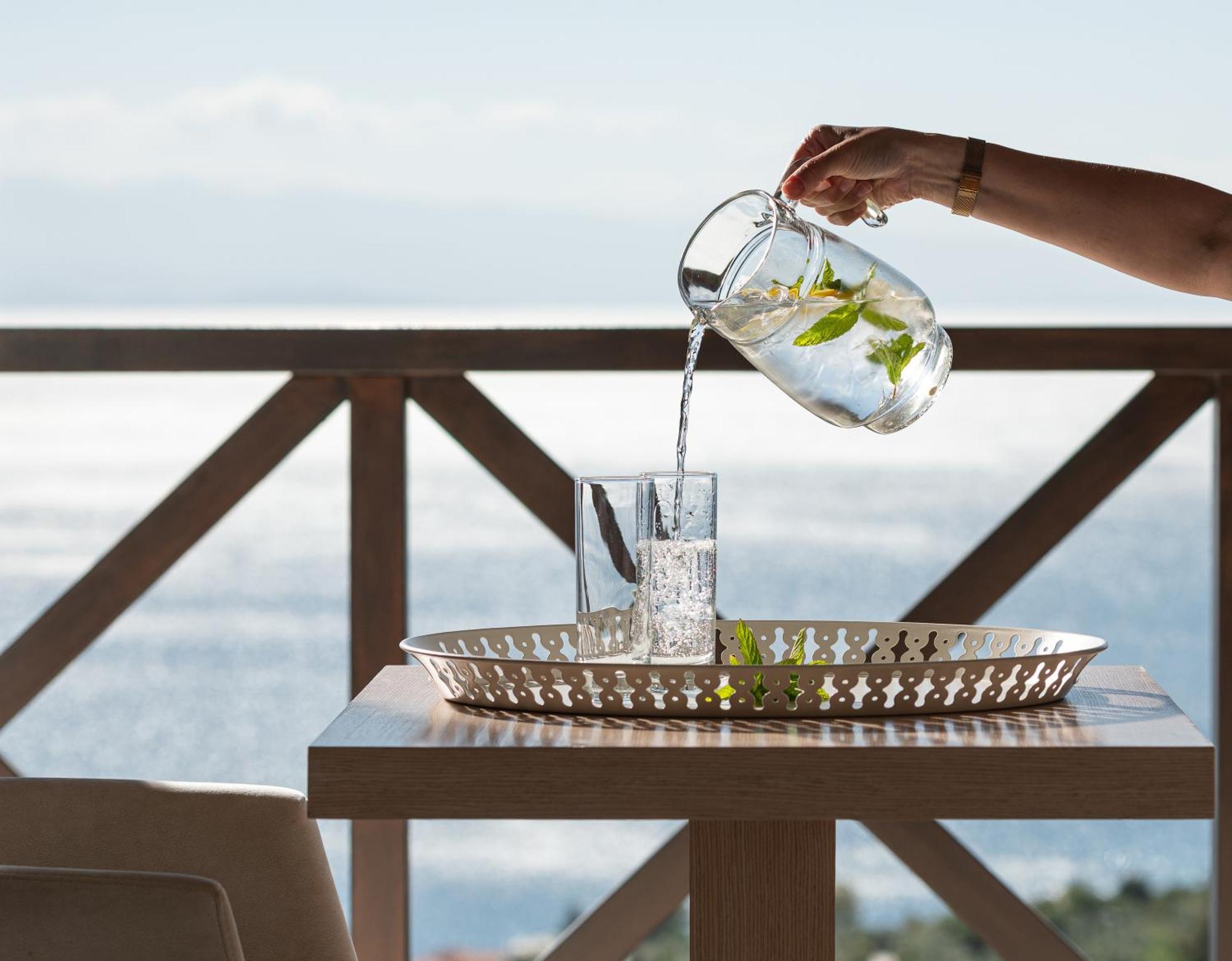 Karavia Lux Inn Afissos Bagian luar foto