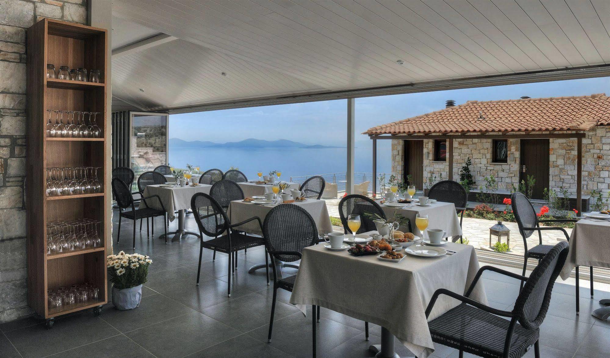 Karavia Lux Inn Afissos Bagian luar foto